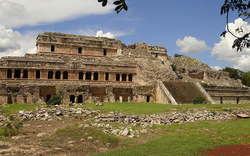 ¿Qué eran los centros ceremoniales mayas?