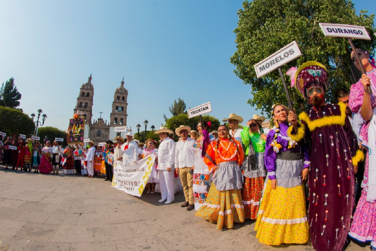 10 Tradiciones y Costumbres de Durango (México) 10 Tradiciones y Costumbres de Durango (México)