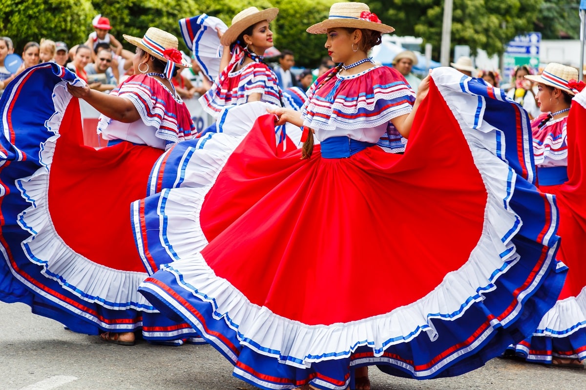 las 31 costumbres y tradiciones de costa rica más populares