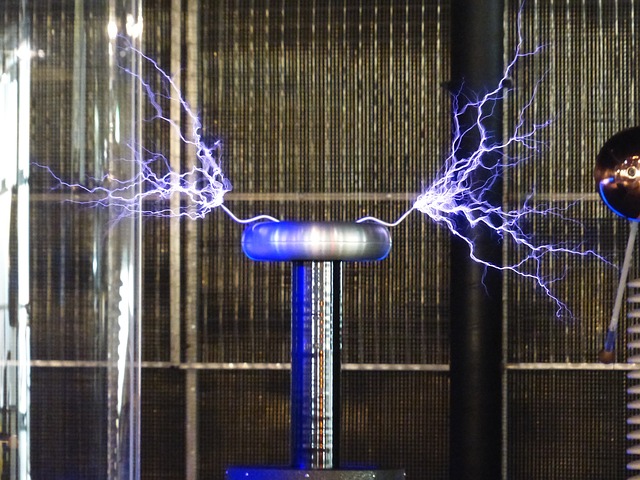 Bobina de Tesla historia, cómo funciona, para qué sirve