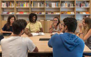 Temas (polémicos) para debatir en clase