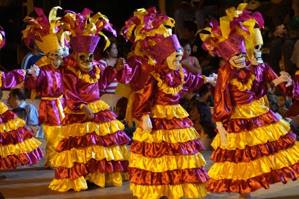 Celebración tradicional de las comunidades de habla huasteca. Fuente: Juanmendiola [CC BY-SA 3.0 (https://creativecommons.org/licenses/by-sa/3.0)], vía Wikimedia Commons.