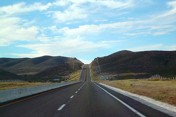 Carretera Panamericana en México. Fuente: FanHabbo [CC BY-SA (https://creativecommons.org/licenses/by-sa/3.0)] , vía Wikimedia Commons.