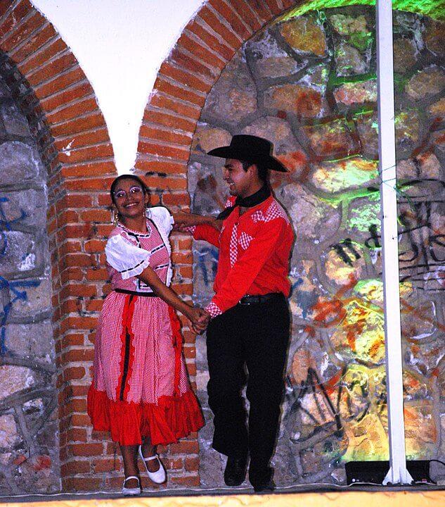 Los 6 Bailes y Danzas Típicos de Chihuahua Más Famosos Los 6 Bailes y Danzas Típicos de Chihuahua Más Famosos