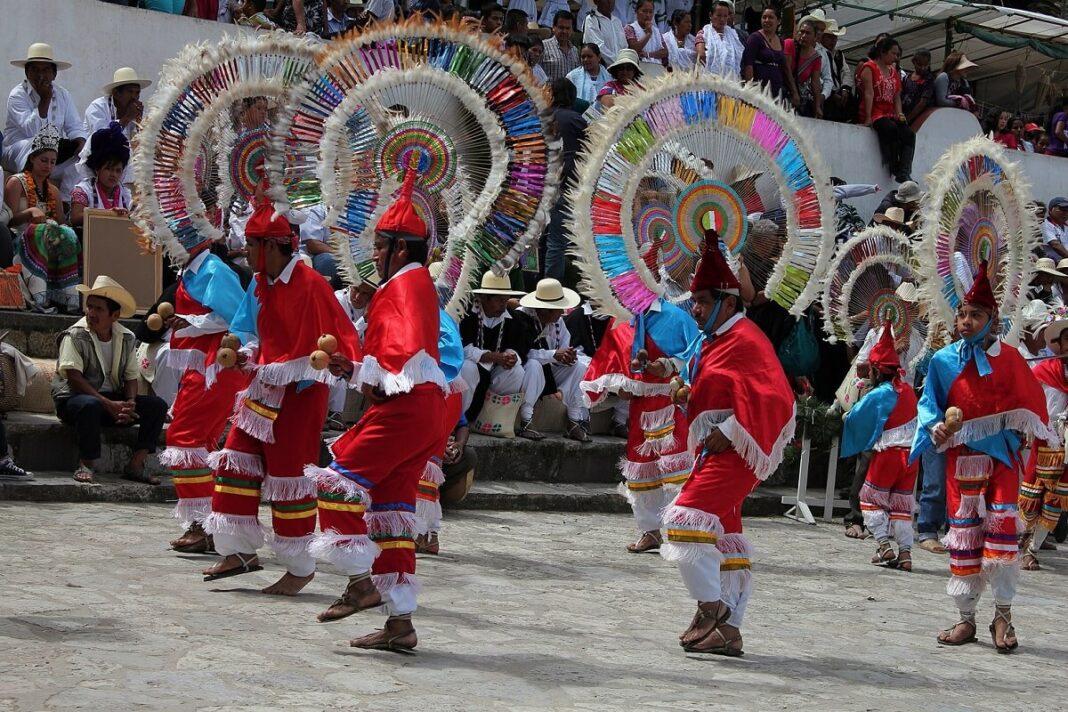5 Danzas y Bailes Tradicionales de Puebla