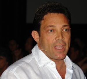 Jordan Belfort: Vida y Frases del Lobo de Wall Street